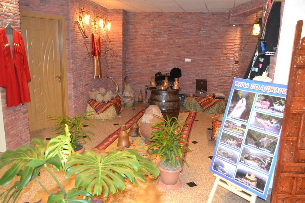 Hotel Elite House บาทูมิ ภายนอก รูปภาพ